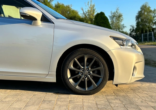 Lexus CT cena 43500 przebieg: 230000, rok produkcji 2011 z Poznań małe 232